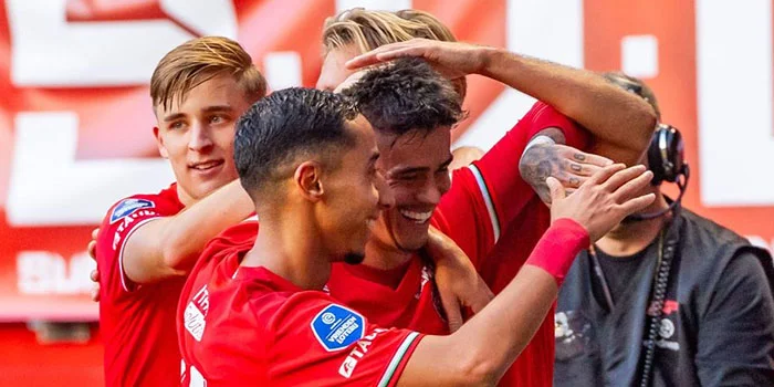 Liga Belanda 2024-2025: Twente 5-0 Heracles