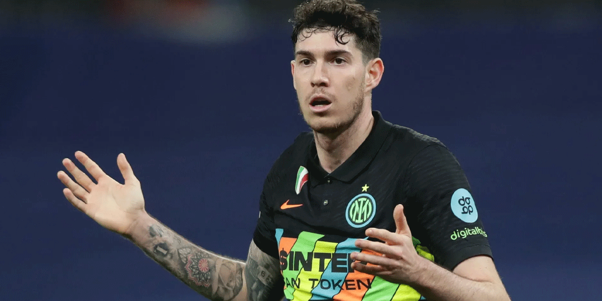 Liverpool Bidik Bastoni dan Schlotterbeck Usai Gagal Rekrut Guehi