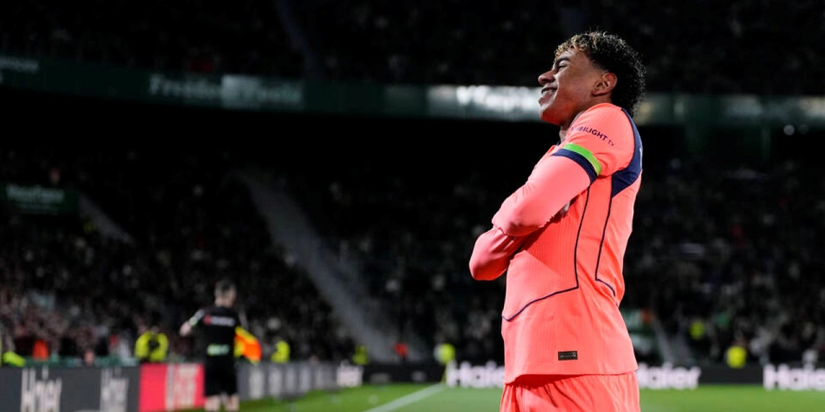 Lamine-Yamal-Bersinar!-Barcelona-Kembali-ke-Puncak-Klasemen-Usai-Kalahkan-Elche